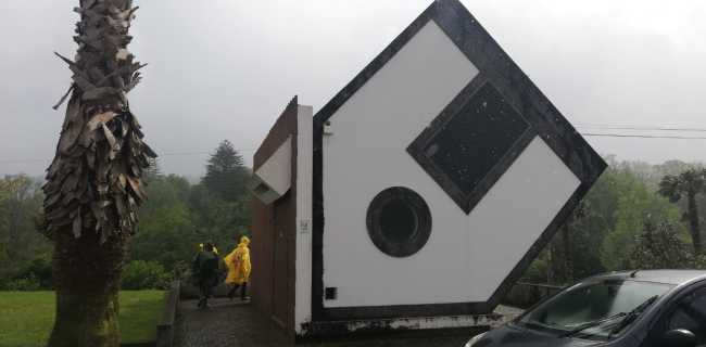 Empezar la casa por el tejado