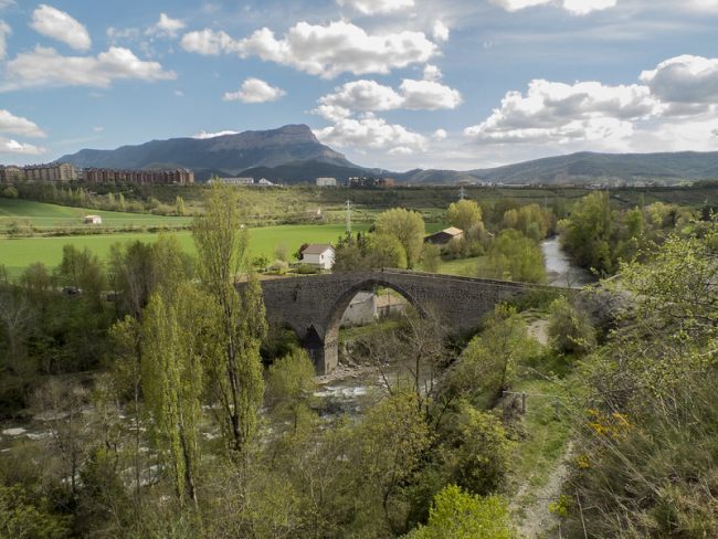 Puente de San Miguel y Oroel (Jaca)